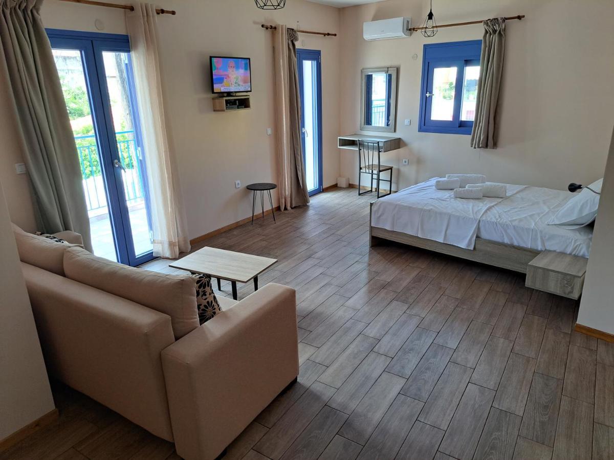 Blue Moon Apartment Agia Efimia Exterior photo