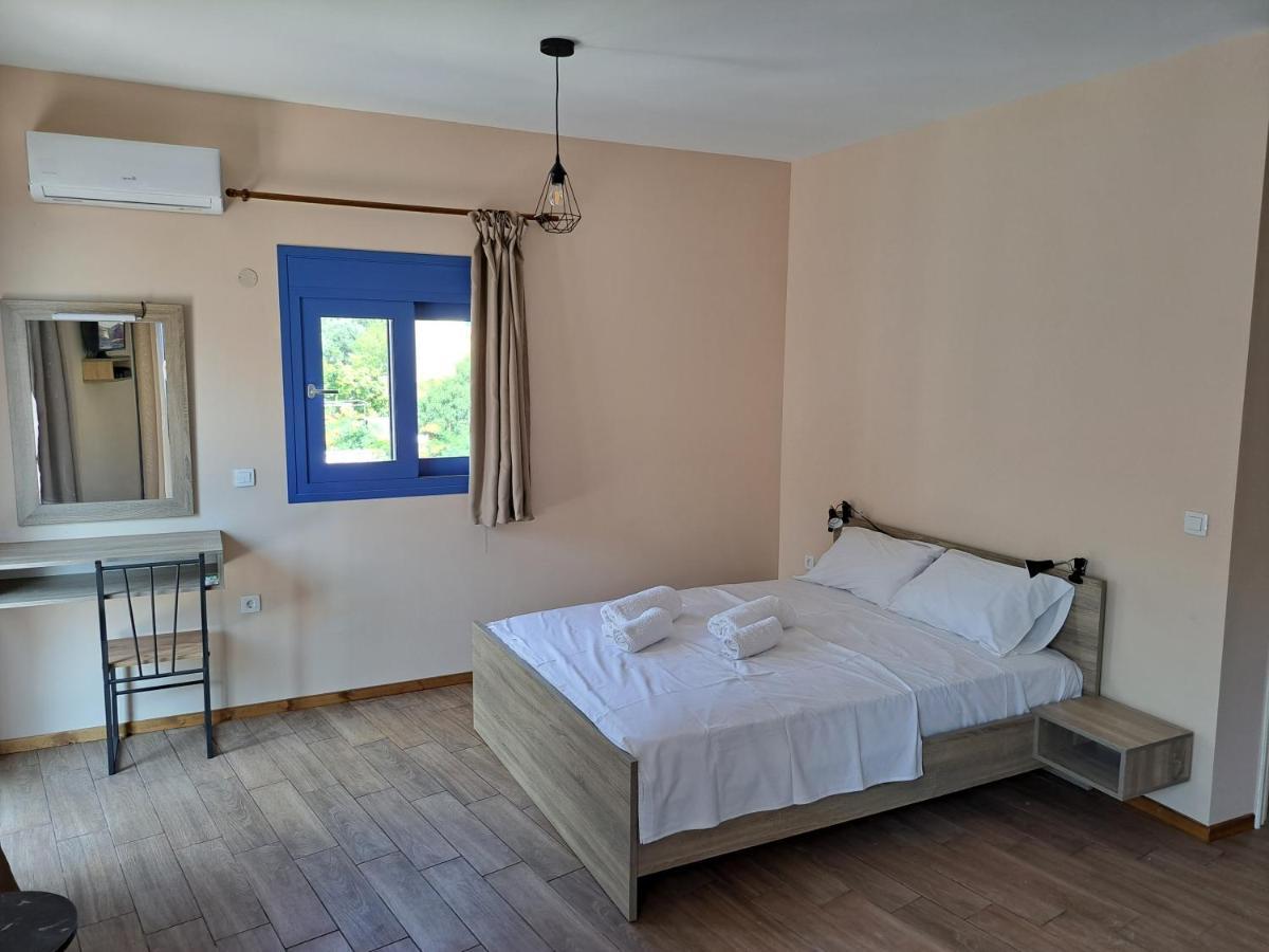 Blue Moon Apartment Agia Efimia Exterior photo